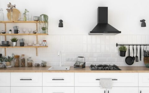 Installazione cappa cucina con Rhemove